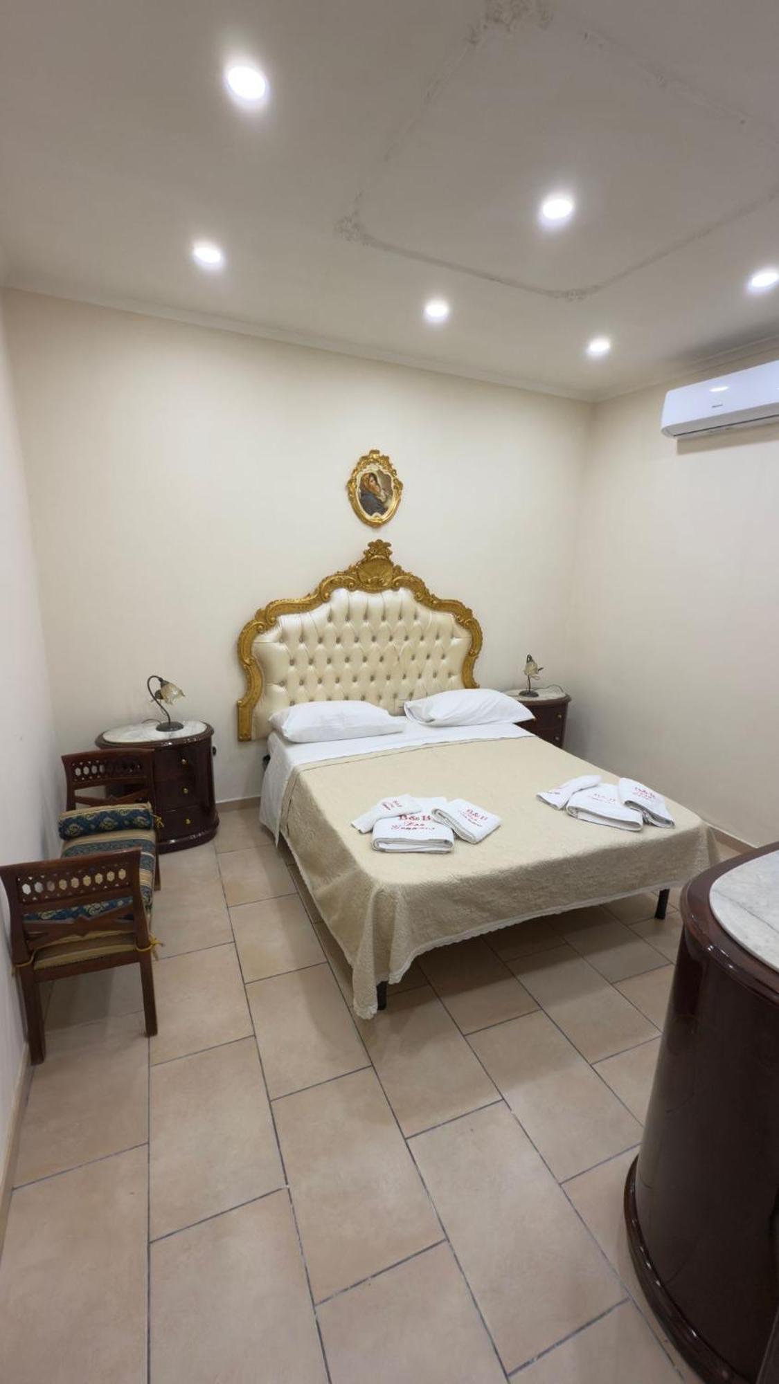 Beb Don Gennaro Bed & Breakfast Napoli Bagian luar foto